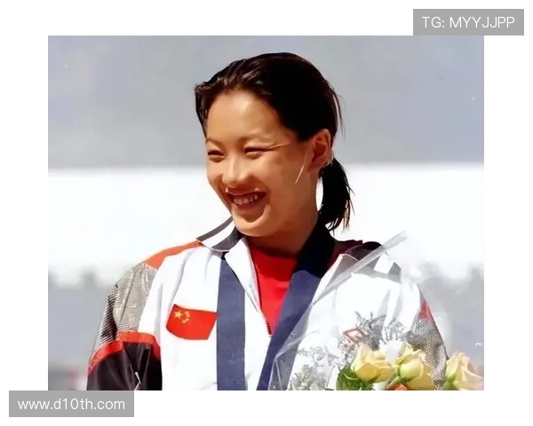 伏明霞跳水拿金牌那会儿，家里还在为她省训练费吃咸菜