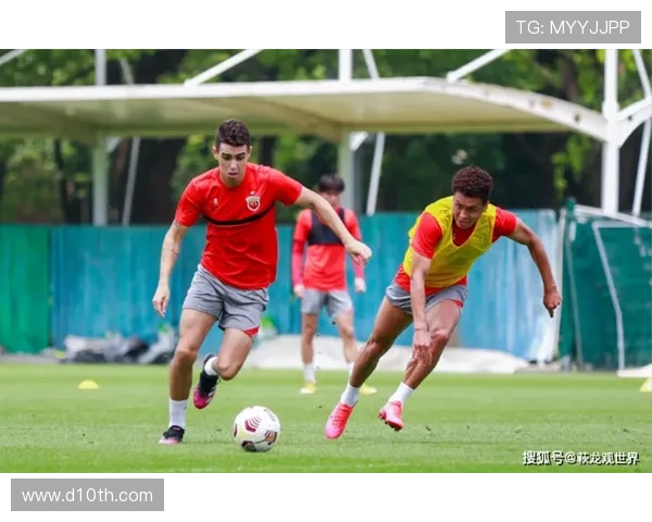 孙准浩冰场外居然这么宠妻，这对比他赛场上的铁血简直两个极端！